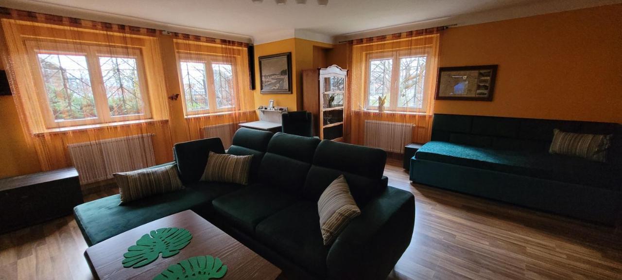 Stylowy Apartament Na Ptasiej Gorze เยเลเนียกูรา ภายนอก รูปภาพ